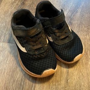 Size 8 toddler sneakers